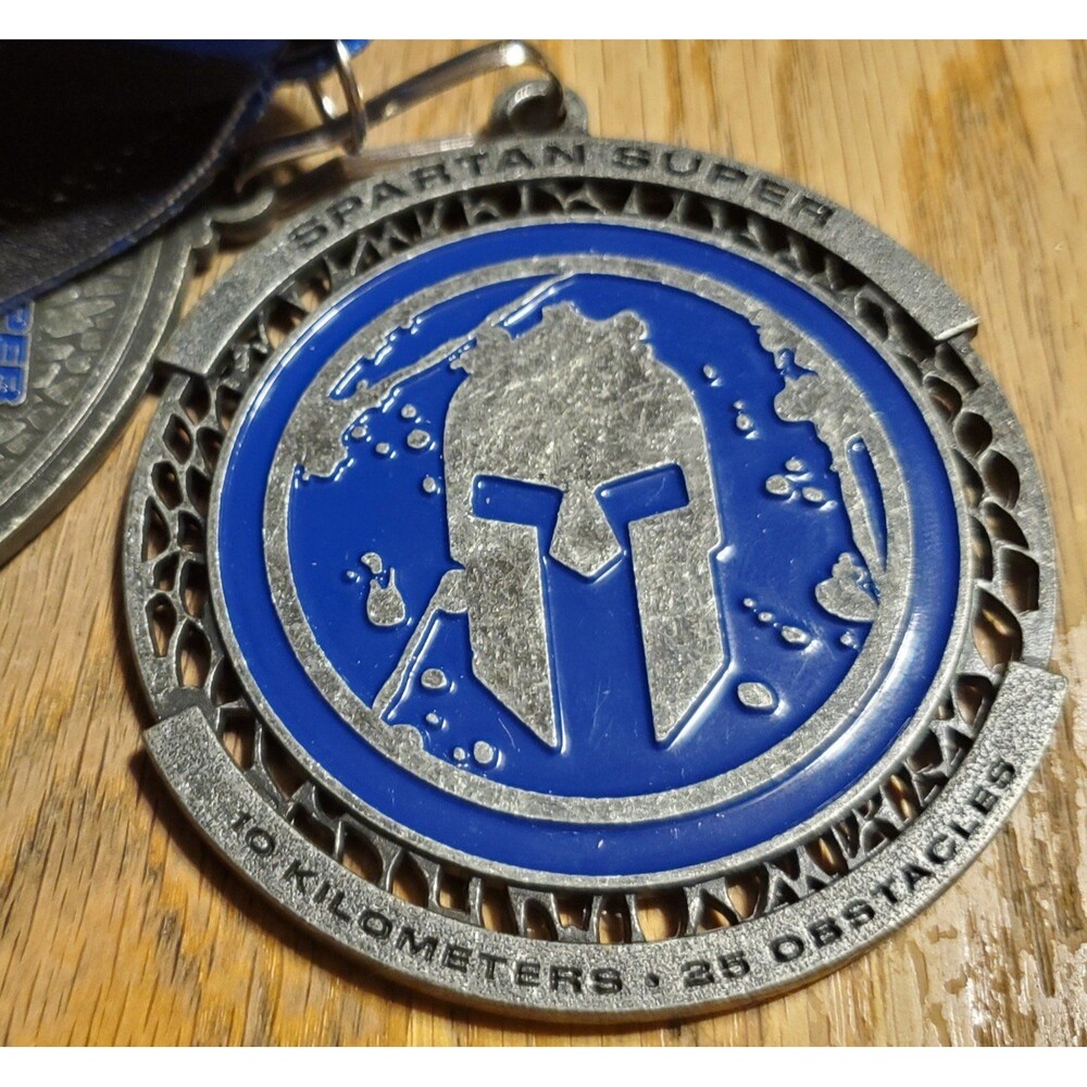 2024 Spartan Super 10k 25 obstacle finisher medal with trifecta wedge nwot